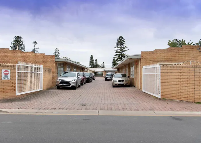 Glenelg Motel